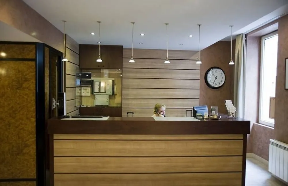 Hotel Pierre Nicole Paris